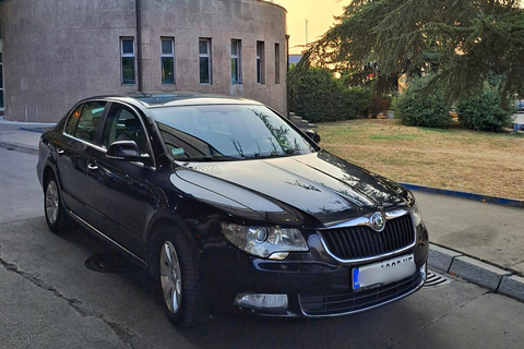 Belgrade: Private Airport Transfer with Meet & Greet Service