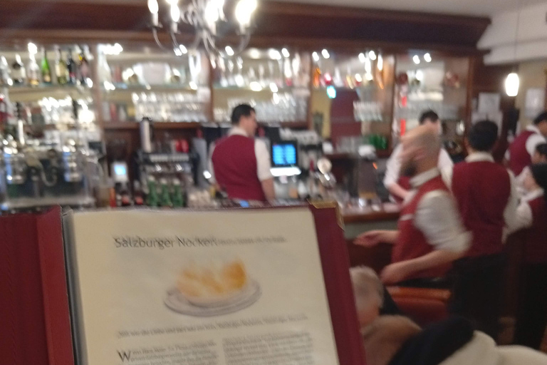 VIP Tour: Nürnberg-Munich-Salzburg + Transfer, Hotel & Meals