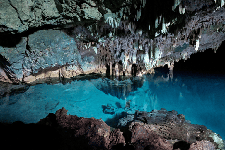 Labuan Bajo: Private Yacht to 3 Hidden Gem Komodo Islands Afternoon Yacht Tour (13:00–19:00)