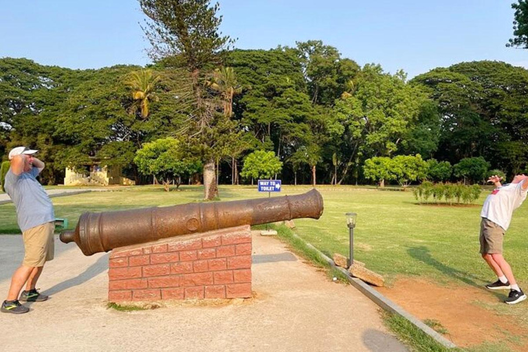 Saree Weaving & Srirangapatna Palace Day Tour from Bangalore