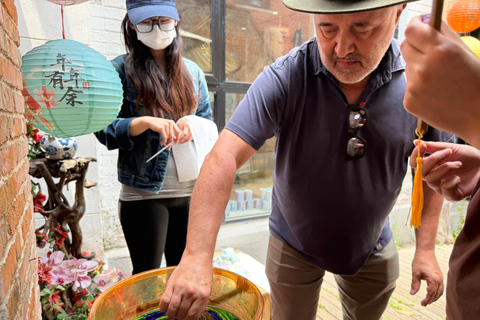 Shanghai: tour della Concessione Francese con corso di artigianatoShanghai: tour della Concessione Francesa con corso di artigianato