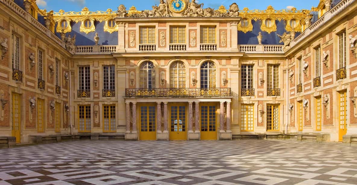 ヴェルサイユ宮殿、庭園、トリアノン邸宅のファストトラックツアー
