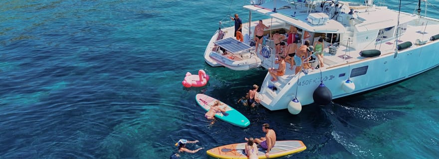 Vieux port de La Canée : excursion tout compris en catamaran Agioi Theodori