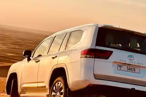 Doha: 4x4 Wüstensafari mit Kamelritt & Sandboarding