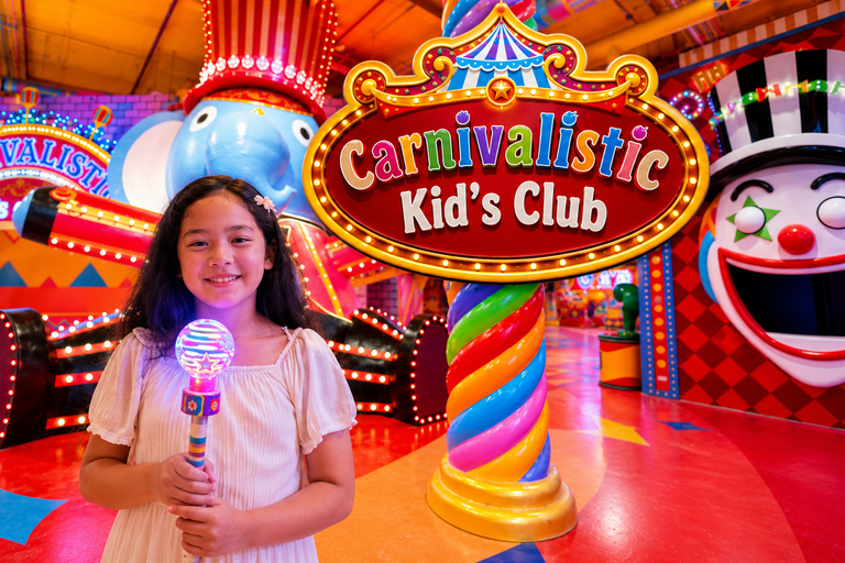 Khao Lak: Phuket Carnival Magic Show with Buffet & Transfer