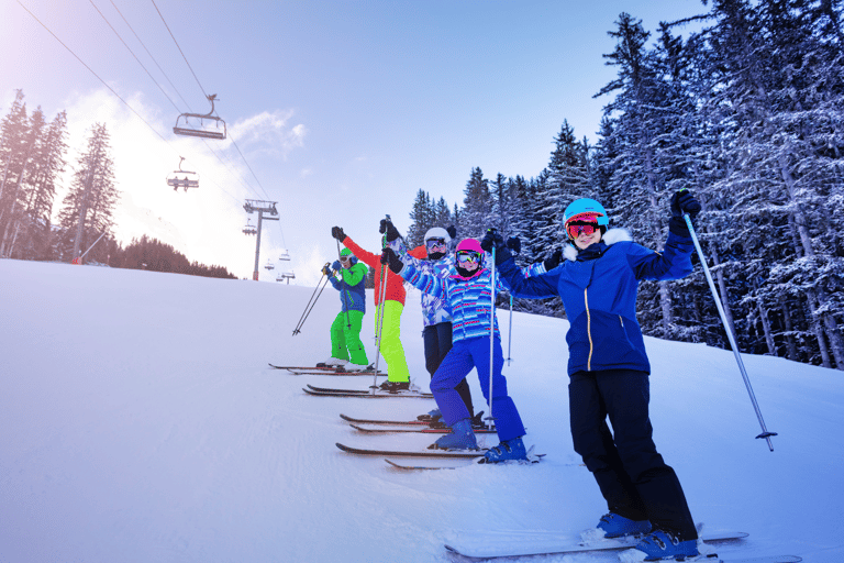 Busan: Eden Valley Ski Resort Tagestour mit AusrüstungsverleihSchlitten Tour (3Jahre▲)