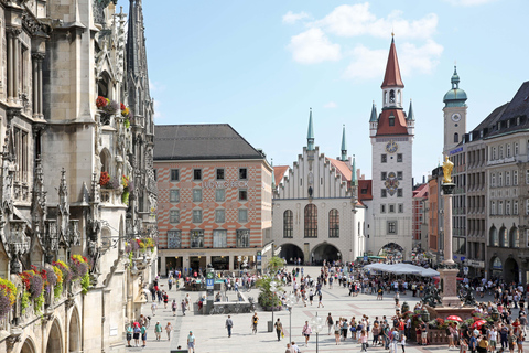 Munich: Old Town Highlights including Town Hall, Hofbräuhaus, Viktualienmarkt