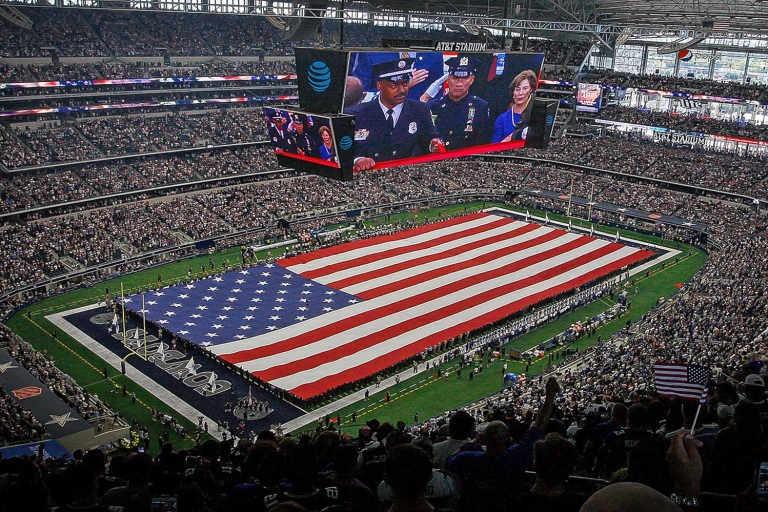 Wycieczka po stadionie Dallas Cowboys z transportemWycieczka bezzwrotna