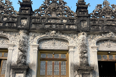 Viagem privada ao desfiladeiro de Hai Van, Hue imperial e túmulo