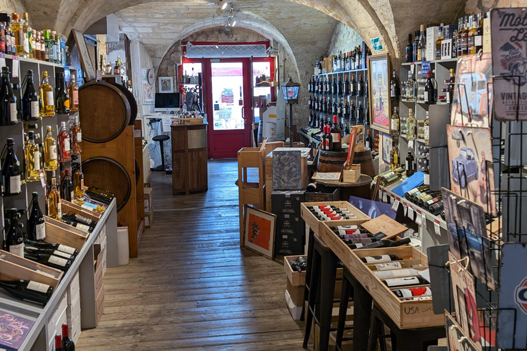 Blaye: the secrets of Blaye, wine, art, history and old cars