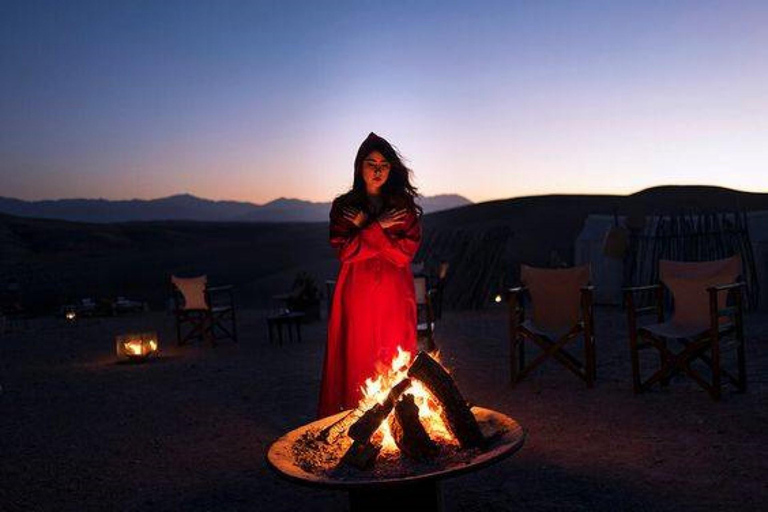 Marrakech: Tour in quad nel deserto di Agafay con cena e spettacolo