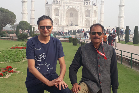 泰姬陵与阿格拉堡之旅（含标志性摄影环节）探索泰姬陵（仅限导览）