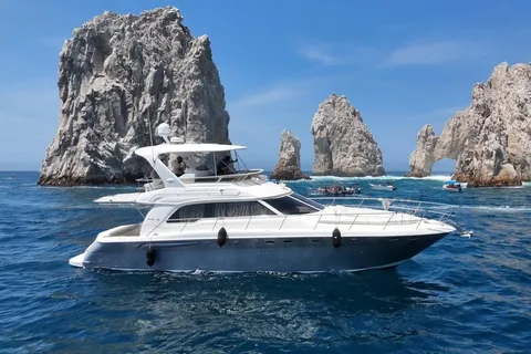 Cabos Private Yacht Tour, Water Activities, Lunch & Drinks