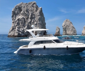 Cabos Private Yacht Tour, Water Activities, Lunch & Drinks