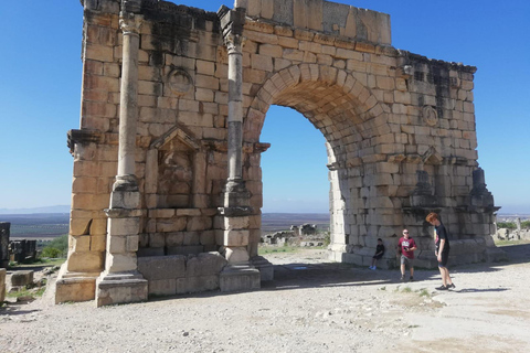 Transfer van Fes naar Tanger via Volubilis en Chefchaouen