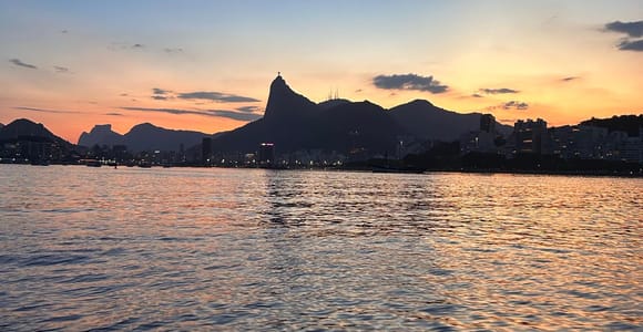 Rio de Janeiro: SpeedBoat Tour - Sonnenuntergang mit Bier