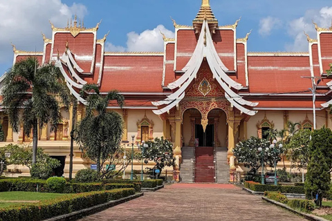 Vientiane: Pha That Luang Guided Tour with Hotel Pickup