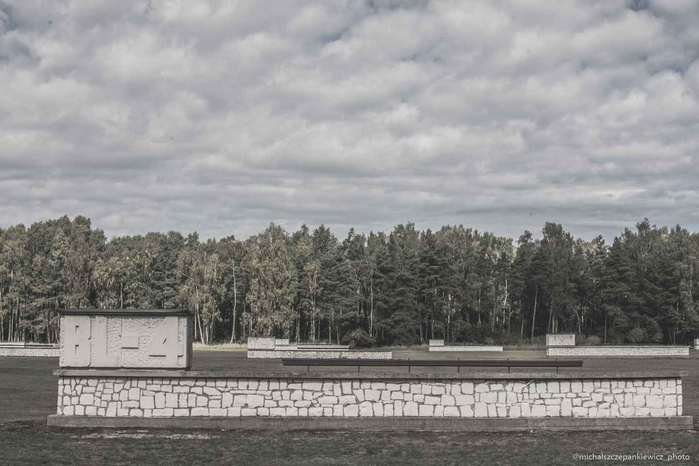 「シュトゥットホフ強制収容所半日プライベートツアー」