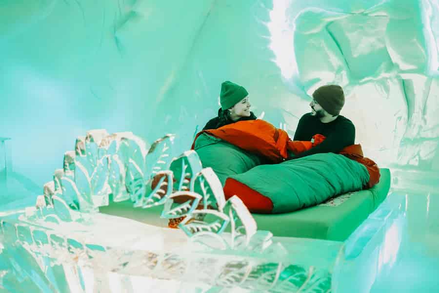 Quebec City: Hôtel de Glace (Eishotel) Übernachtungserlebnis. Foto: GetYourGuide Quebec City: Hôtel de Glace (Eishotel) Übernachtungserlebnis. Foto: GetYourGuide