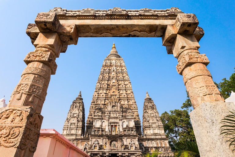 From Varanasi: Bodhgaya 2-Day Tour with Accommodation