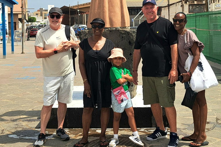 Corralejo: passeio a pé com degustação de produtos locaisCorralejo: Passeio a pé com degustação de produtos locais