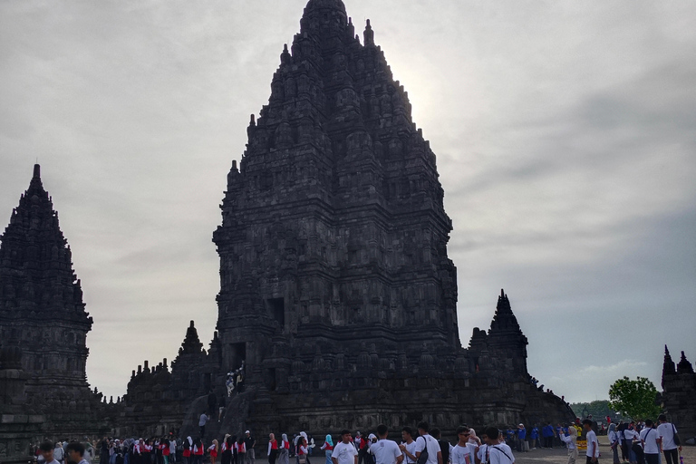 Sunrise Puntukstumbu, Borobudur, Lavatour, Prambanantemple.