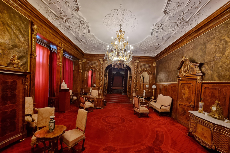 Day Trip from Bucharest:Peleș Castle,Dracula Castle & Brașov