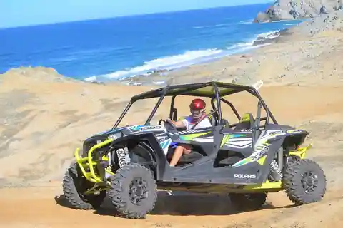 Cabo San Lucas: UTV Razor Tour of Migriño Desert and Beach