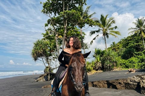 Bali: Private Horse Riding and Waterfall Day Trip