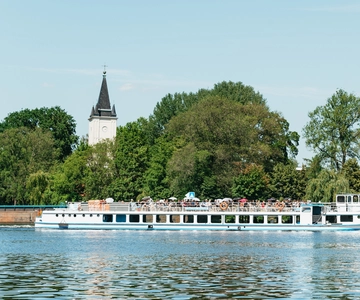 Berlin: Spree Boat Tour to Müggelsee