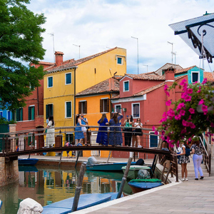 Murano & Burano: Bootstour mit Guide & Besuch der Glasfabrik