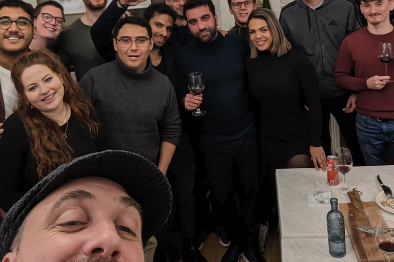 Paryż: Degustacja wina z 6 winami i deską serów