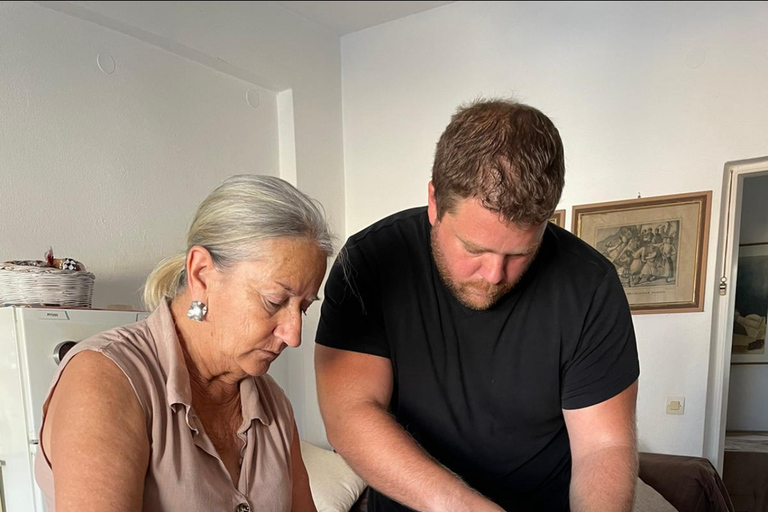 Oia: Corso di cucina greca e pranzo con una nonna locale