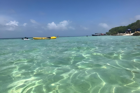 Cartagena: DayTour Mucura, tintipan and Islote by speadboat Cartagena: DayTour - Mucura and Islote by bus + speadboat