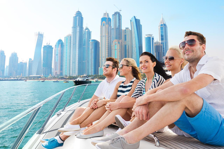 Dubai: Luxury Yacht Tour with Water Soft Drinks Dubai: Sunset Luxury Yacht Tour with Snack Box & Soft Drinks