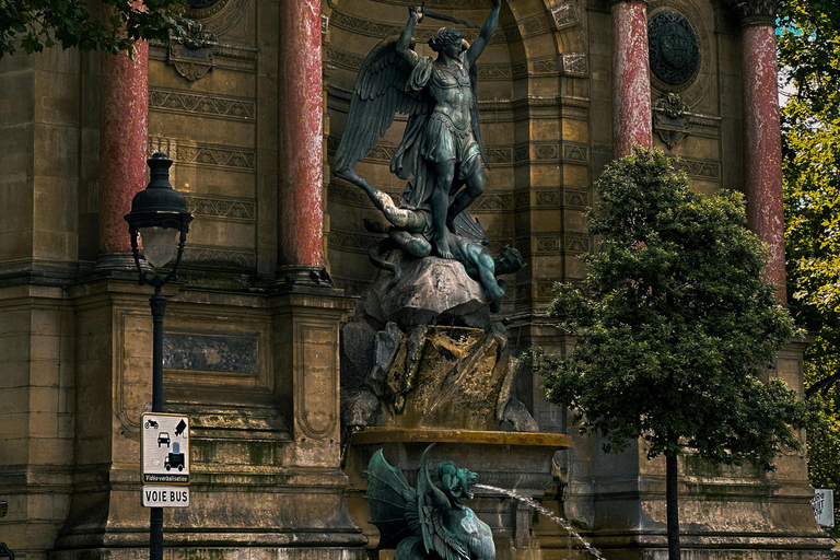 Paris: Latin Quarter Highlights Walking Tour in 1h30 Upgrade to Private Tour - 2h Option