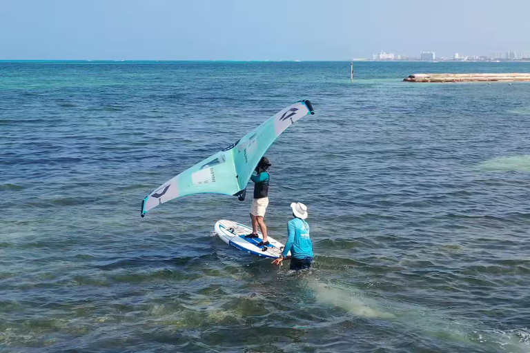 Cancún: Kitesurfing or Wingfoiling | Lessons Cancún: Wingfoil Lesson 2 Hrs