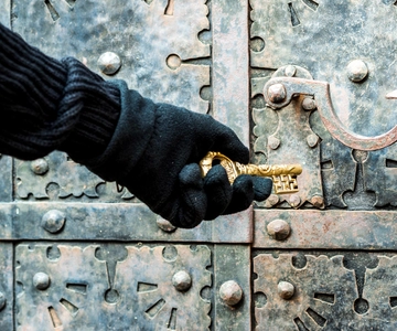 Poznan: Spy-Themed Walk & Game with Host/Guide