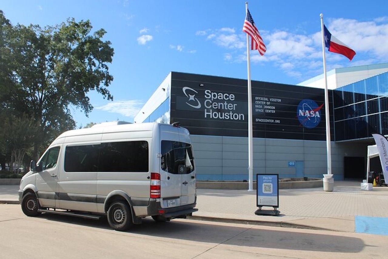 Houston: Hin- und Rücktransport zum Astroville NASA Space Center