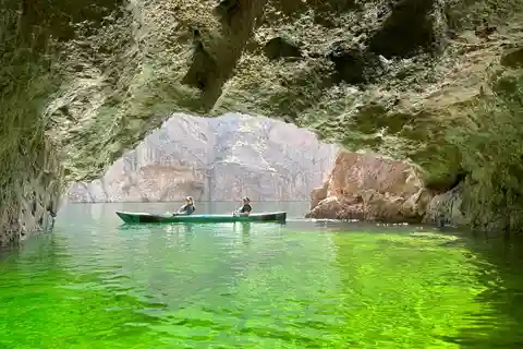 Las Vegas: Excursión en Kayak a la Cueva Esmeralda desde Willow Beach