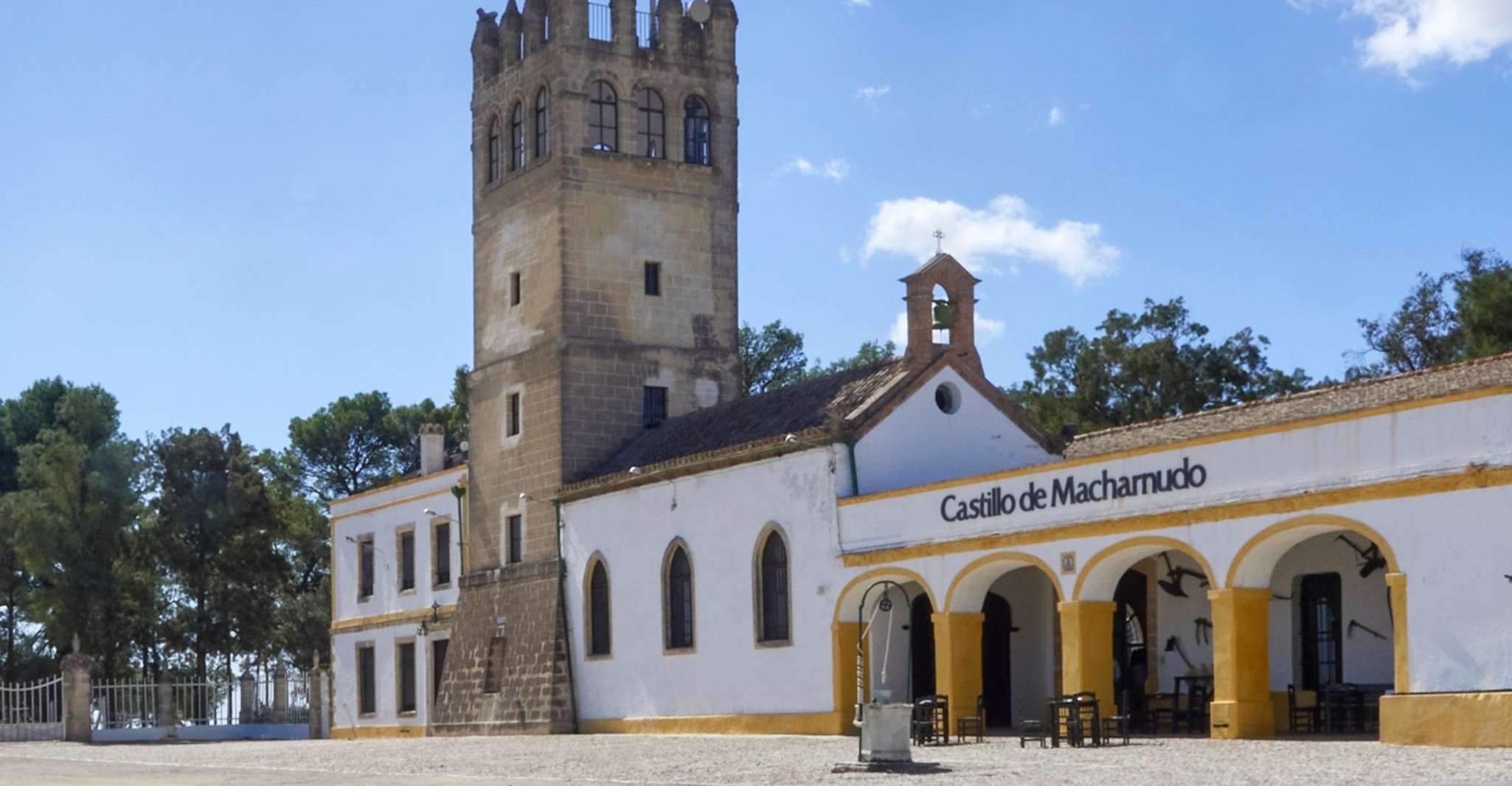 Jerez, Bodegas Fundador Guided Tour with Tasting Session - Housity