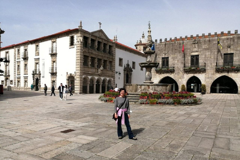 Barcelos, Ponte Lima, Viana Castelo: Private Tour from Porto