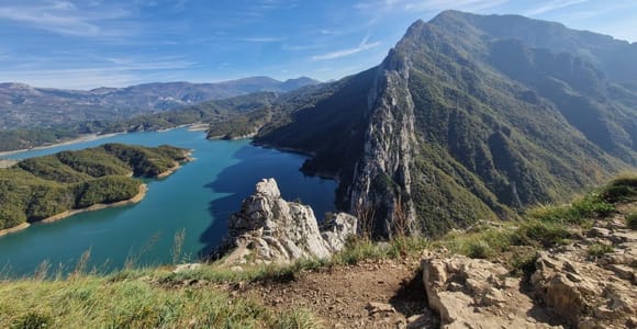 From Durres: Bovilla Lake and Gamti Mountain Guided Tour