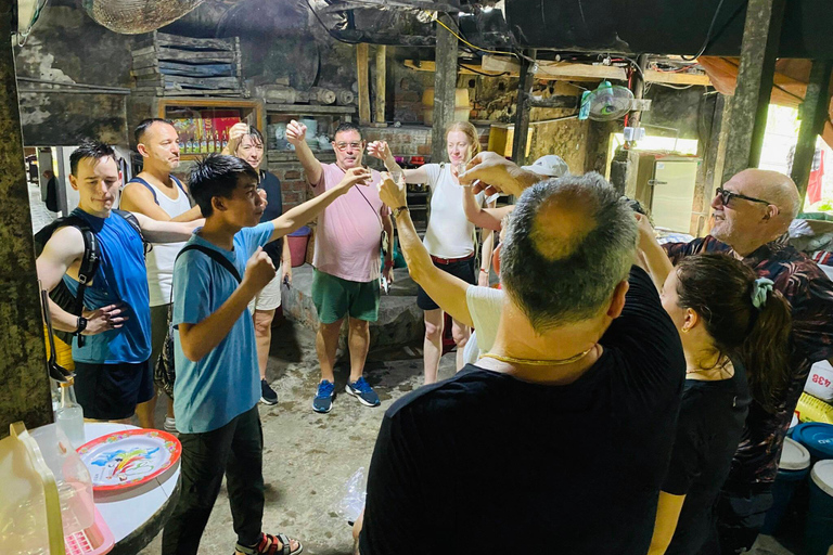 Tour en bicicleta por la campiña de Hoi An - Pueblo de Tra Que y cesta en barco