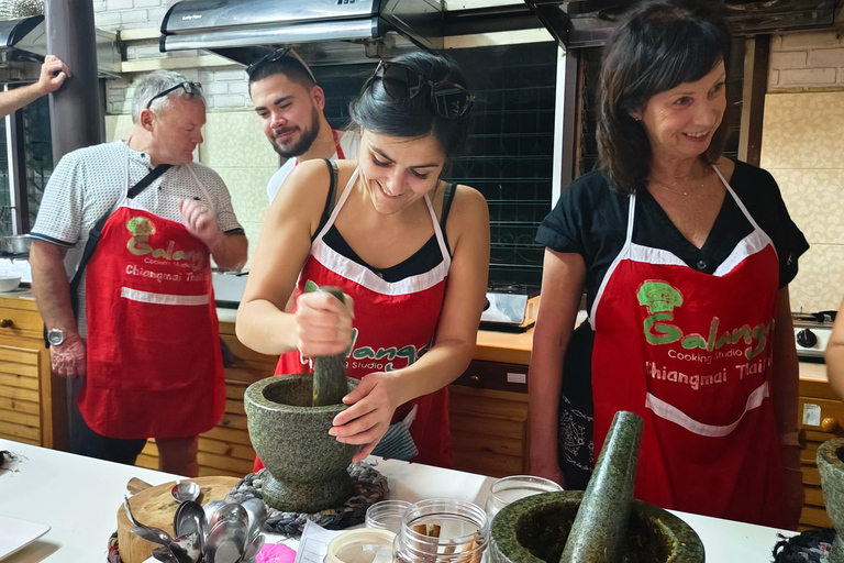 Chiang Mai : Cours de cuisine le matin, visite du marché localChiang Mai : Cours de cuisine du matin, Galangal Cooking Studio