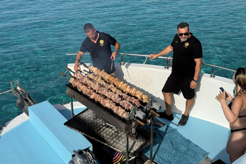 Vanuit Paphos: Blue Lagoon Sunset Cruise met zwemmen, BBQ &amp; Wijn