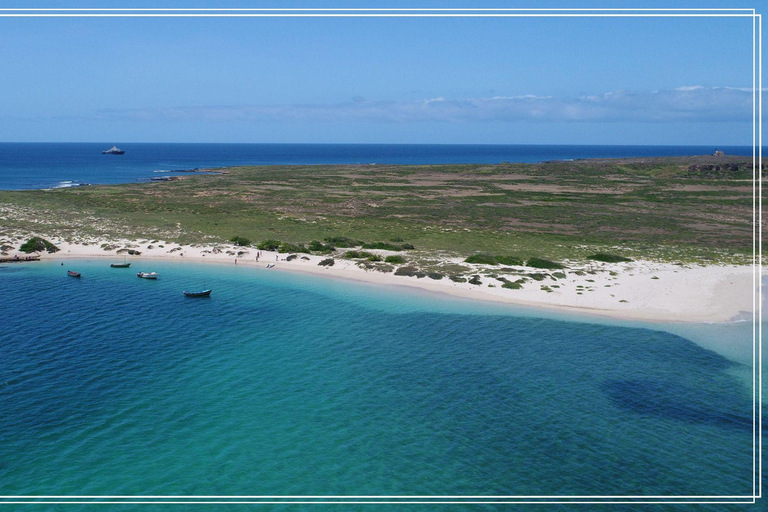 Boa Vista: Wycieczka jachtem motorowym z wędkowaniem, nurkowaniem i grillem na plaży