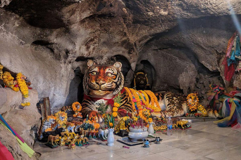 Krabi: Grotta della Tigre, sorgenti termali e tour della giungla della piscina di smeraldoKrabi: tour nella giungla della Grotta della Tigre, delle sorgenti termali e della Piscina