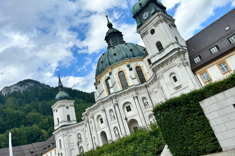 Journée privée au château de Neuschwanstein au départ de Munich, billets inclus