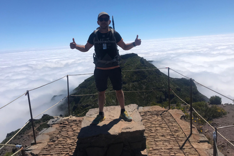 Madeira: Guided Peak Crossing: Pico do Arieiro to Pico Ruivo
